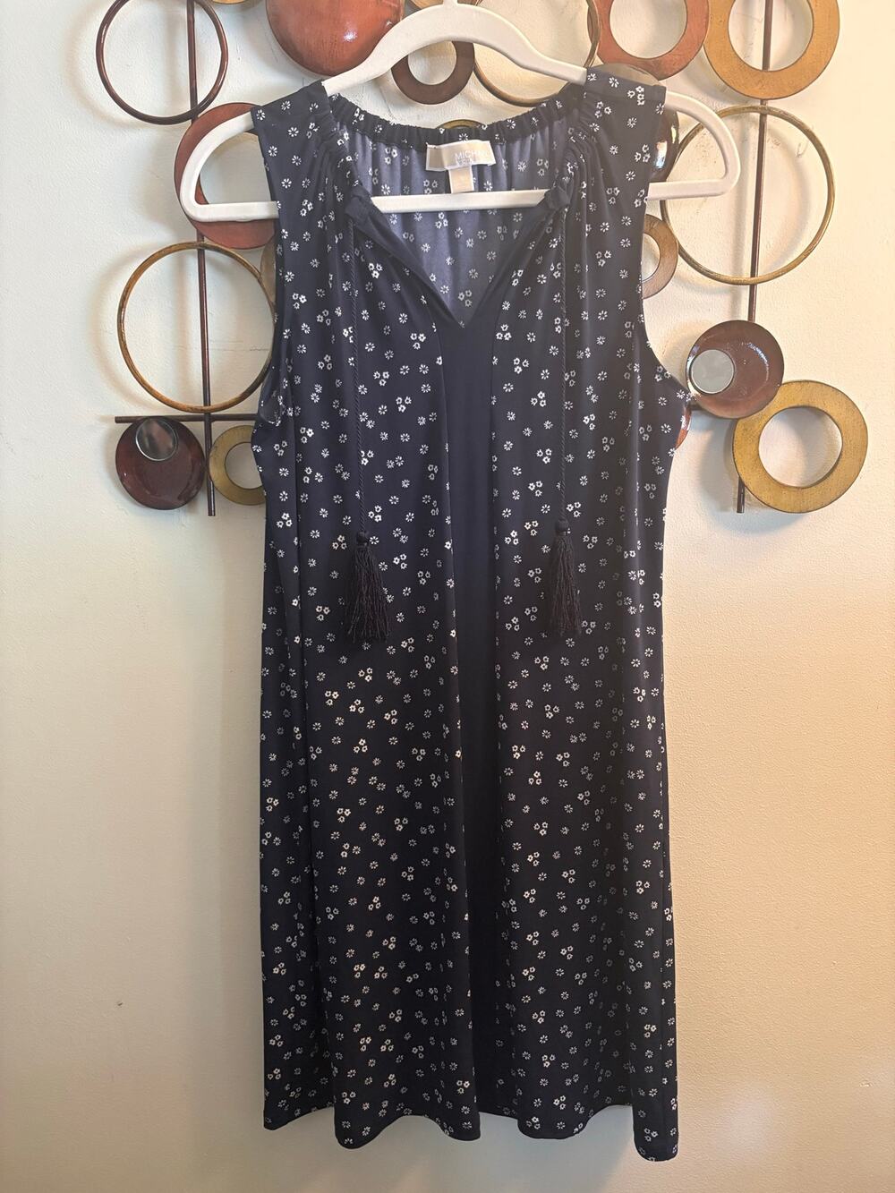 D74 Michael Kors blue floral knee length v neck dress size small
